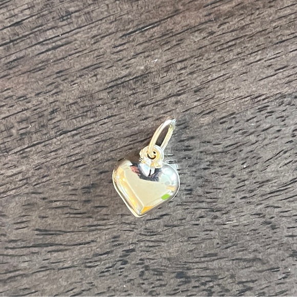 Vintage Dainty 14K Gold Heart Charm - Picture 3 of 8